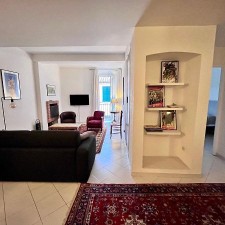 Appartement Spacieux En Face Du Port كالفي المظهر الخارجي الصورة