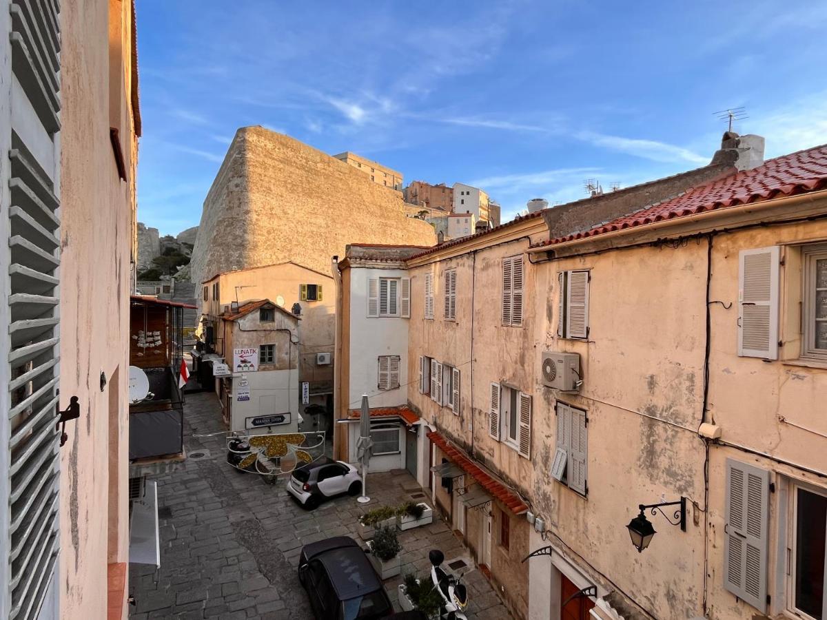 Appartement Spacieux En Face Du Port كالفي المظهر الخارجي الصورة