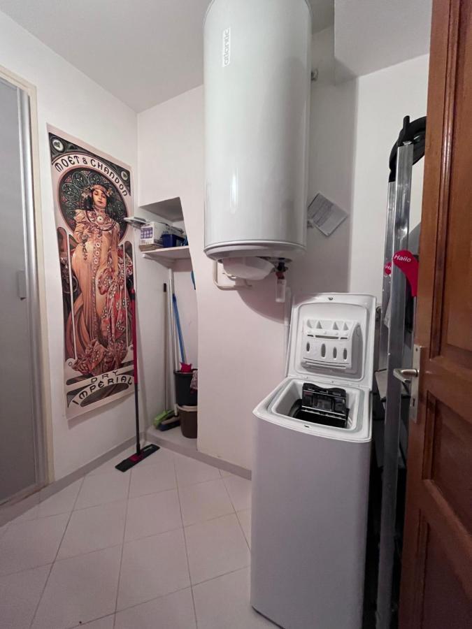 Appartement Spacieux En Face Du Port كالفي المظهر الخارجي الصورة